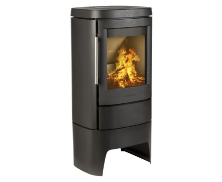 Печь HWAM 4520c на высоком подиуме