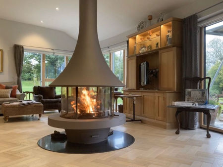 Камин Bordelet EVA 992 центральный со стеклом и стандартным основанием