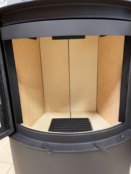 Топка Hark 800/45 RK, чёрная рамка