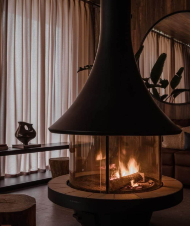 Камин Бордо центральный с остеклением