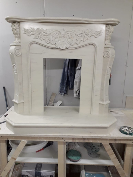 Портал для камина из камня Милан