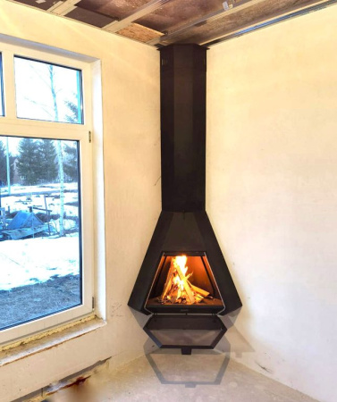 Камин пристенный подвесной PRISM COMFORT