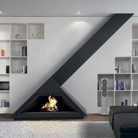 Камин Traforart MADRID FRONTAL наклонная труба вправо чёрный